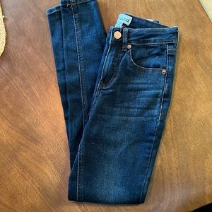 Abound skinny jeans. Size 23. NWT